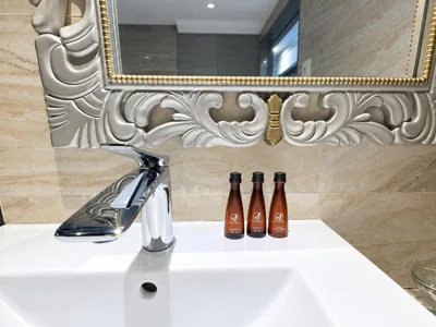 A&EM - The Petit Hotel – Foto’s 8